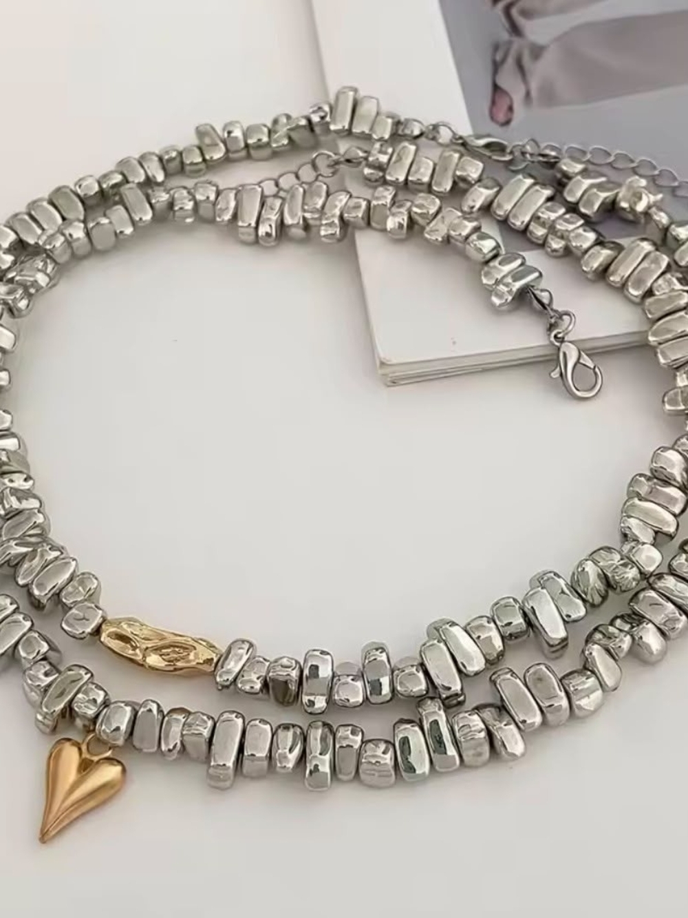 Elegant Two-Tone Beaded Choker Necklace with Gold Heart Charm - Picture 5 of 7
